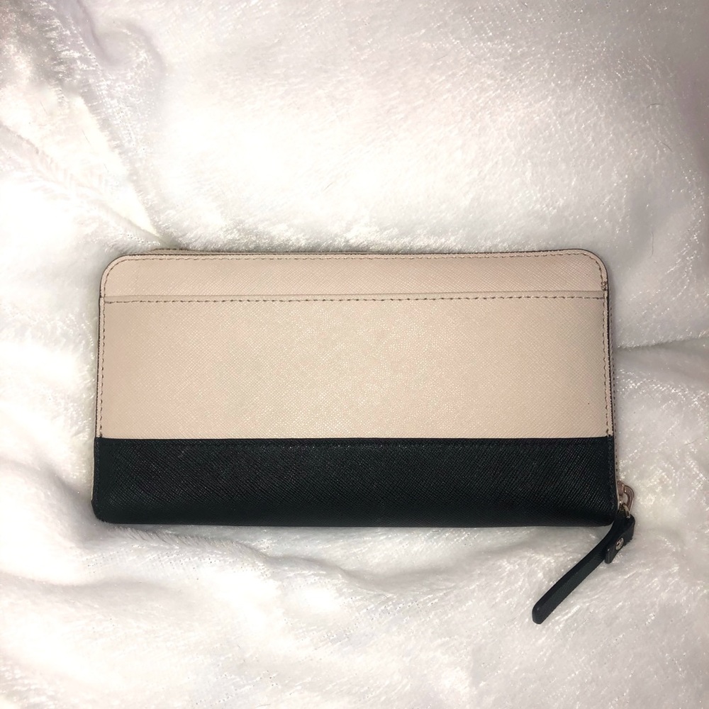 Kate Spade Wallet - Picture 4 of 6